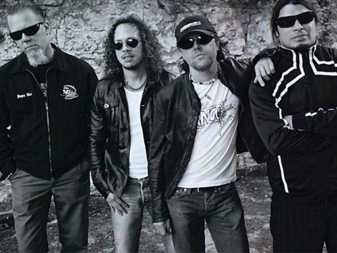 Metallica kiss, make up and go to bed with Napster